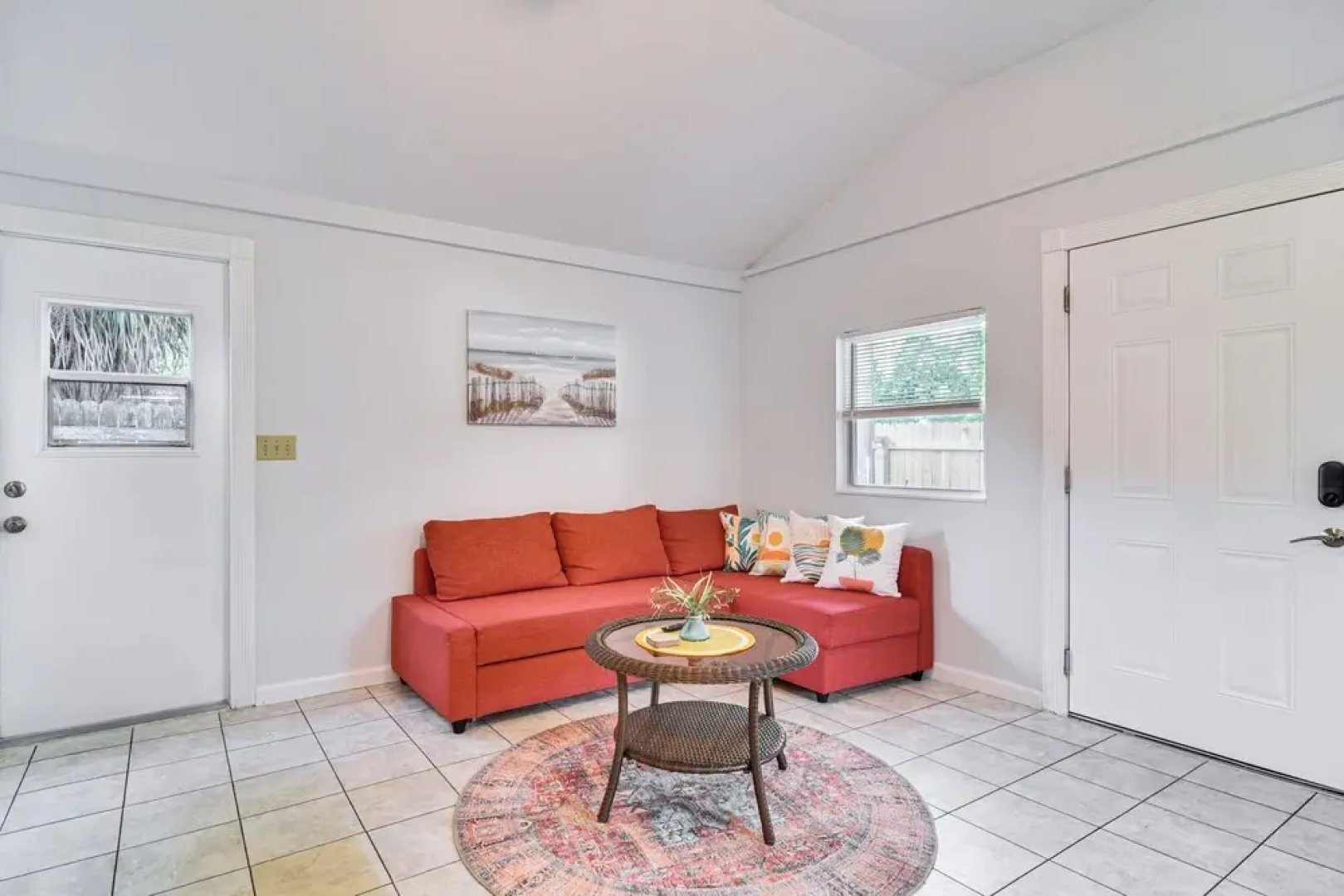 Cozy St Pete Home ~ 2 Mi to Madeira Beach!