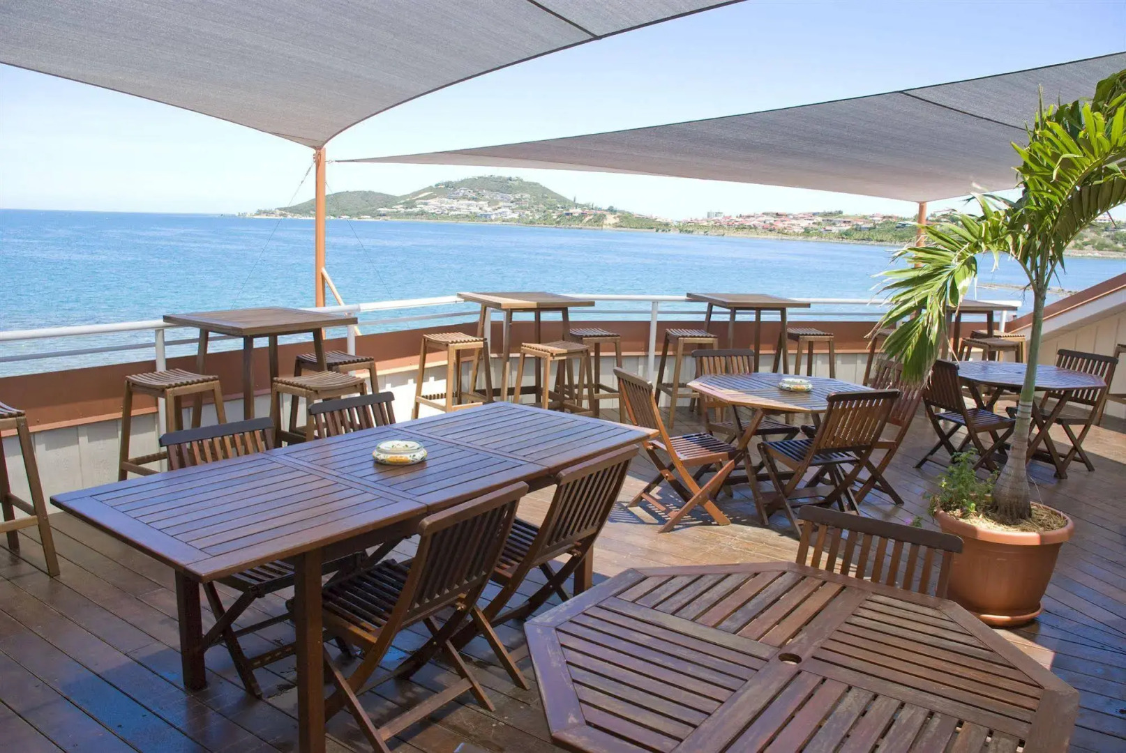 Le Stanley Hotel and Suites