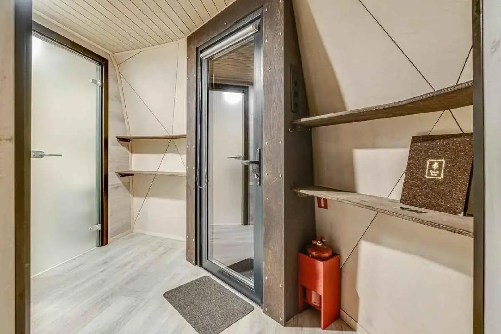 Forest Lake (Форест Лэйк)