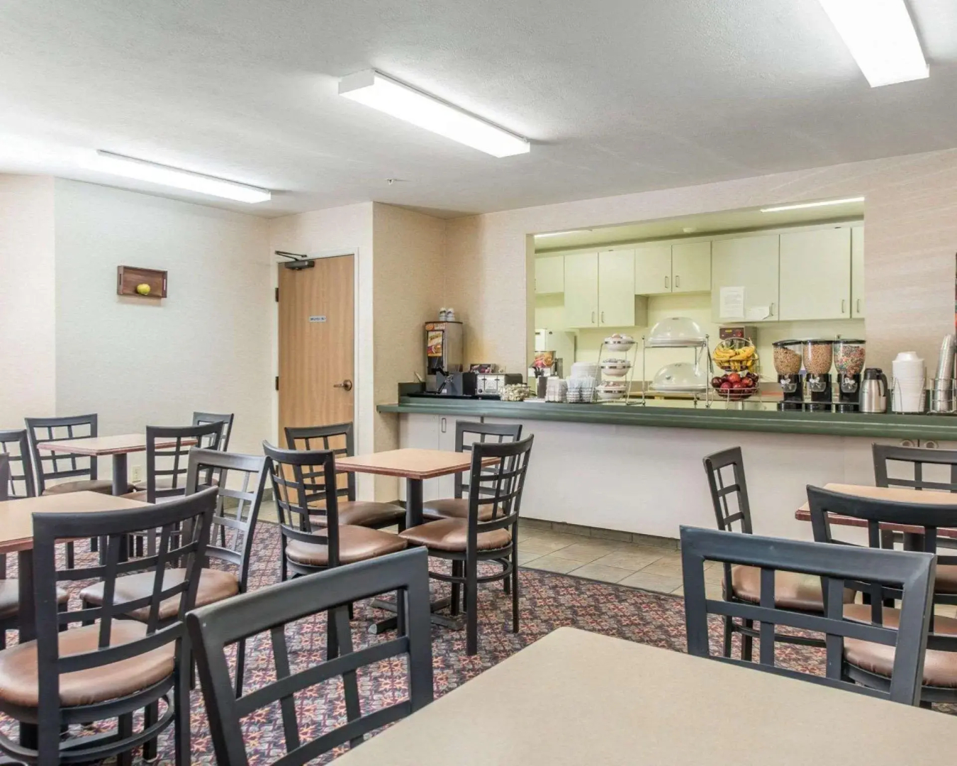 Econo Lodge North Academy