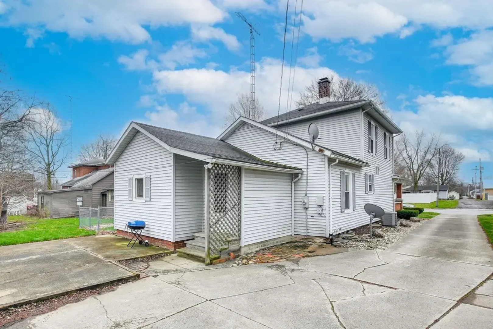 Warm, Bright Upper Sandusky Home: Walk to Downtown