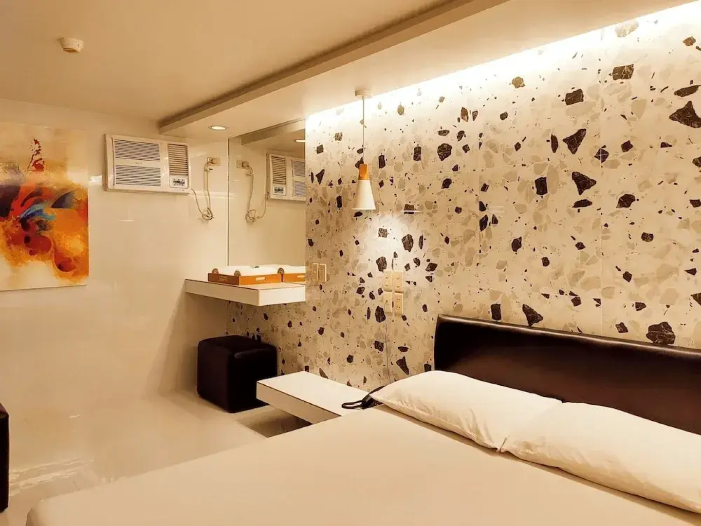 One Serenata Hotel Bacao