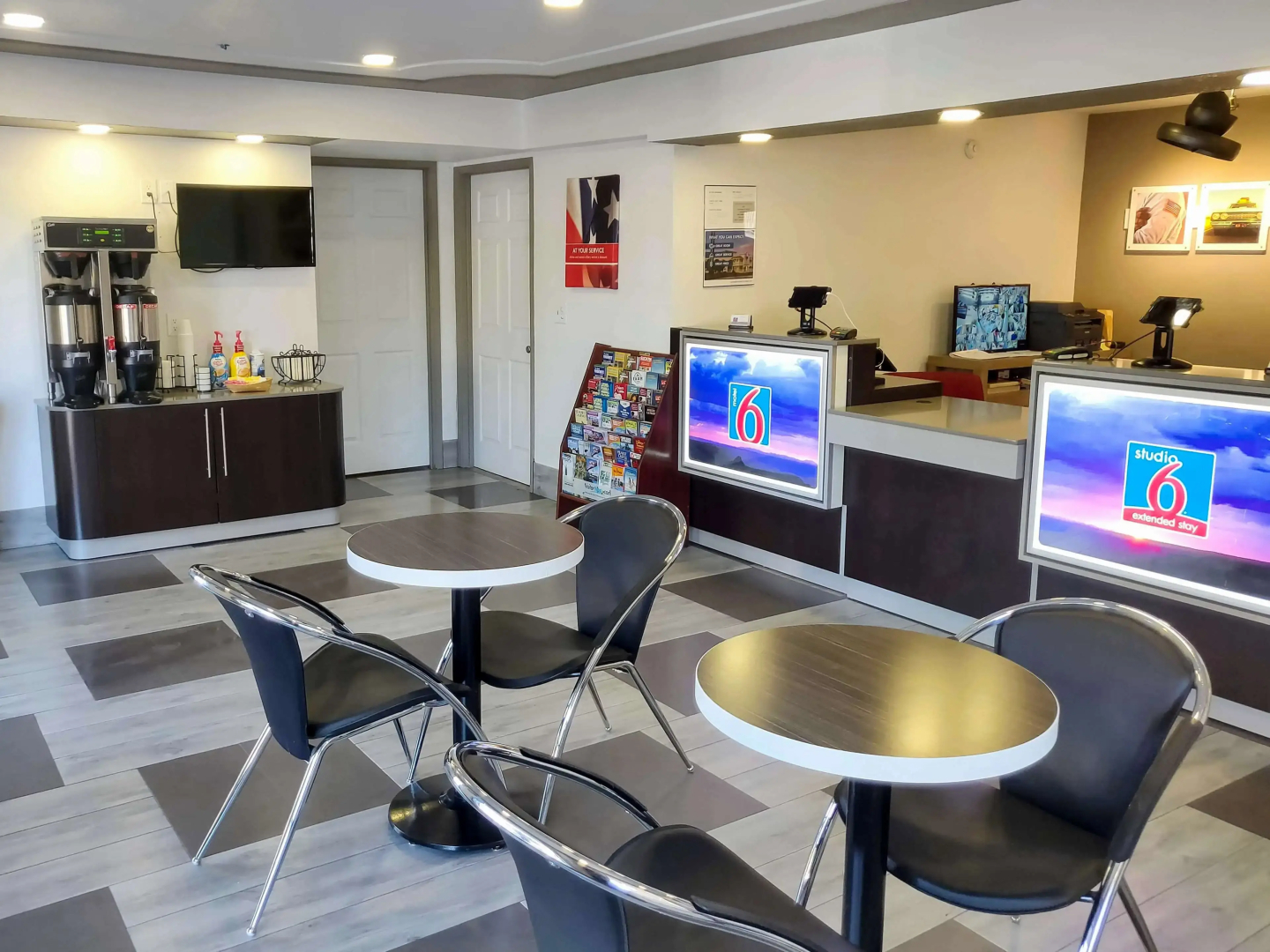 Motel 6 Fresno, CA - Yosemite Hwy