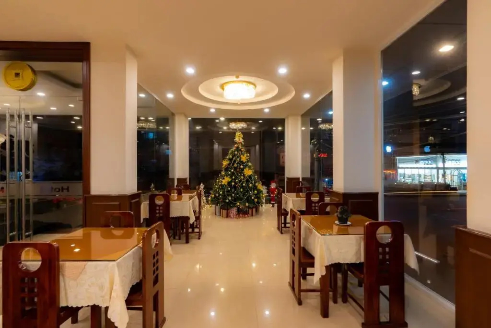 Mai Vang Hotel