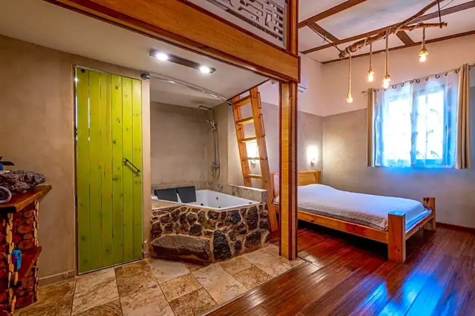 Paradise on the horizon