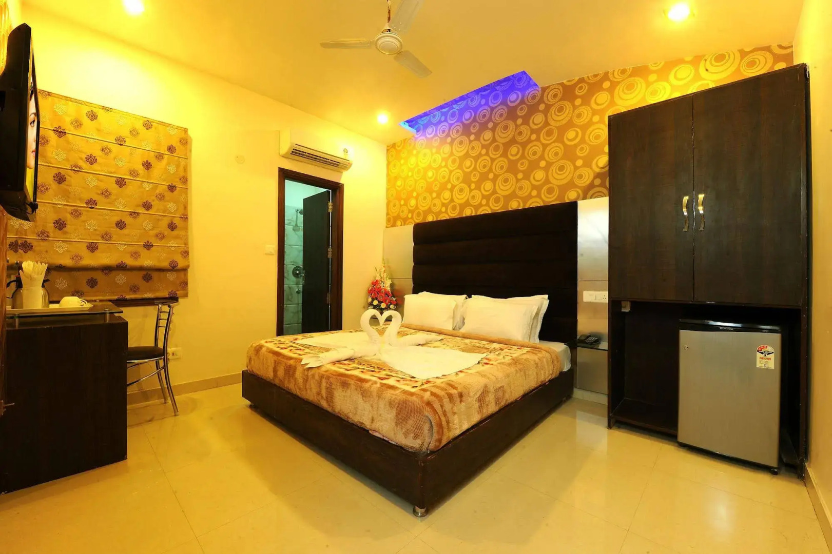 Hotel Pearl Inn & Suites