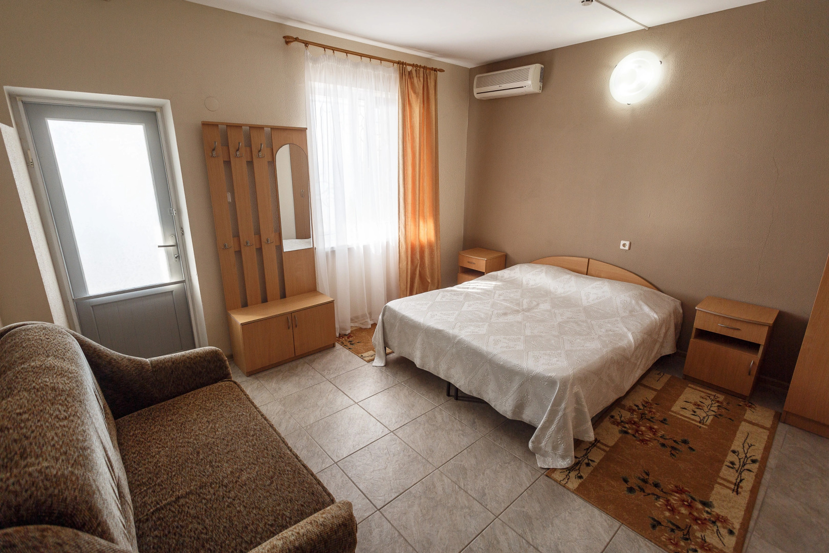 Luchezarnyj (Nikolaevka)