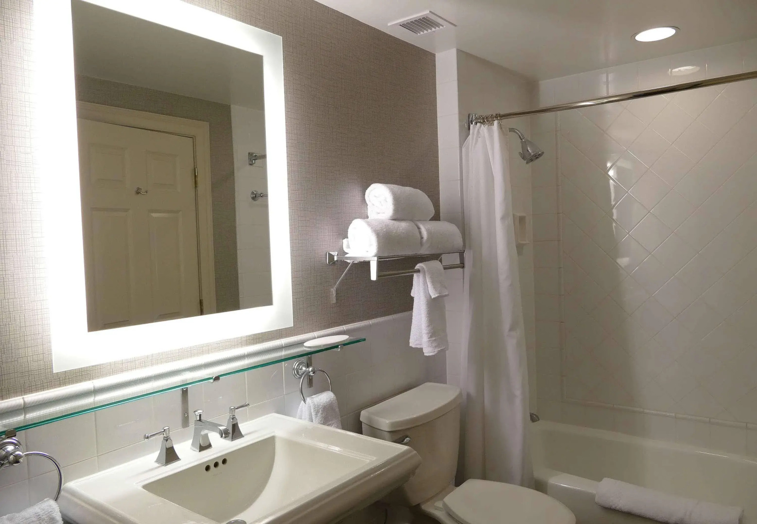 Courtyard by Marriott St. Louis Downtown/Convention Center