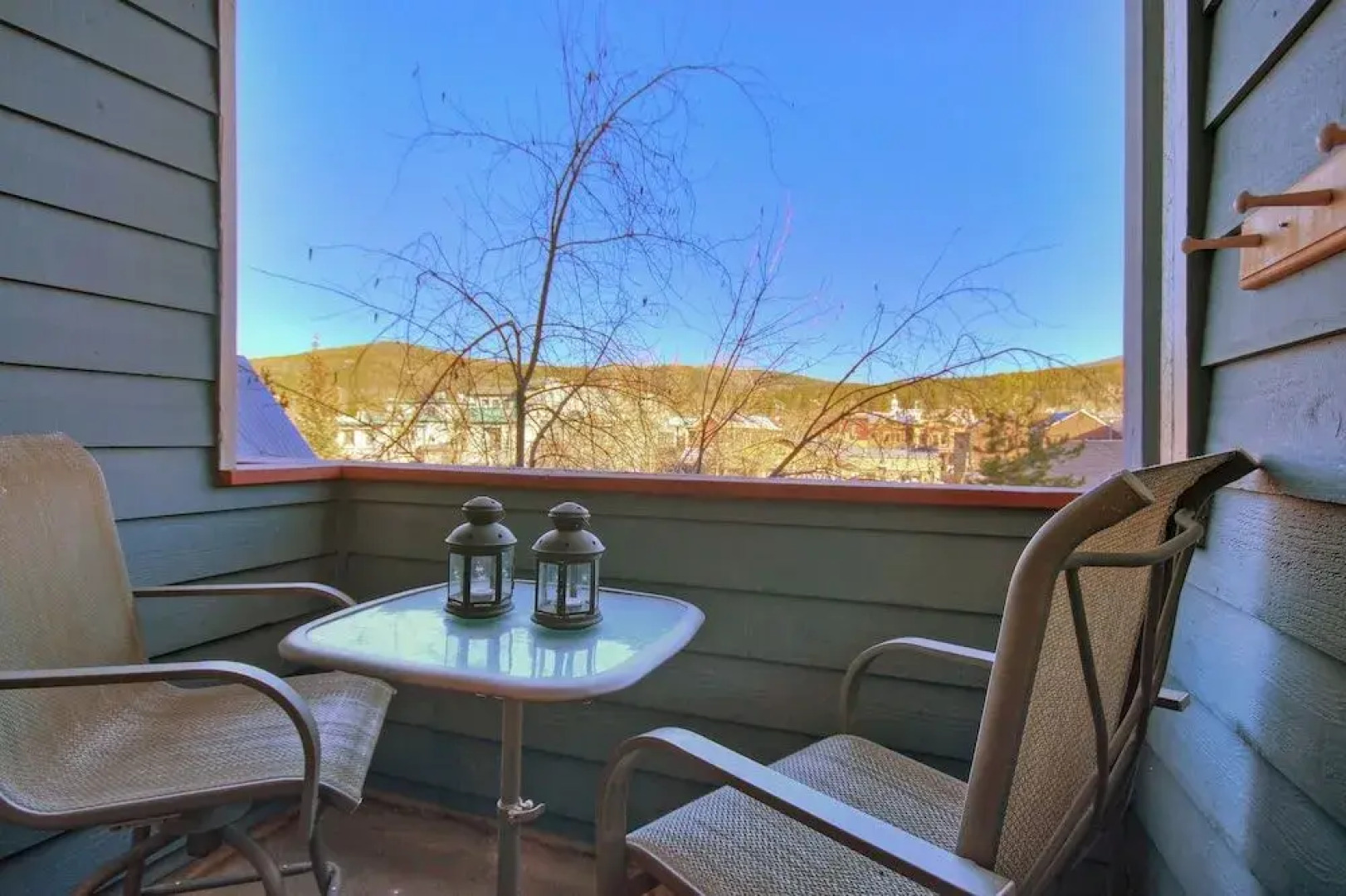 River Mnt Lodge E101