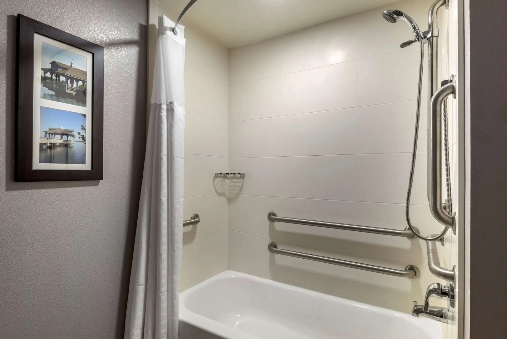Comfort Suites near Birkdale Village- Huntersville