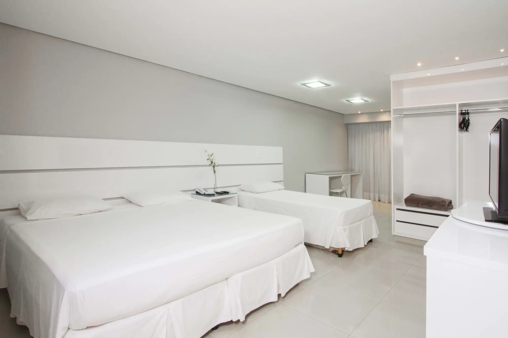 Brisa Tower Hotel
