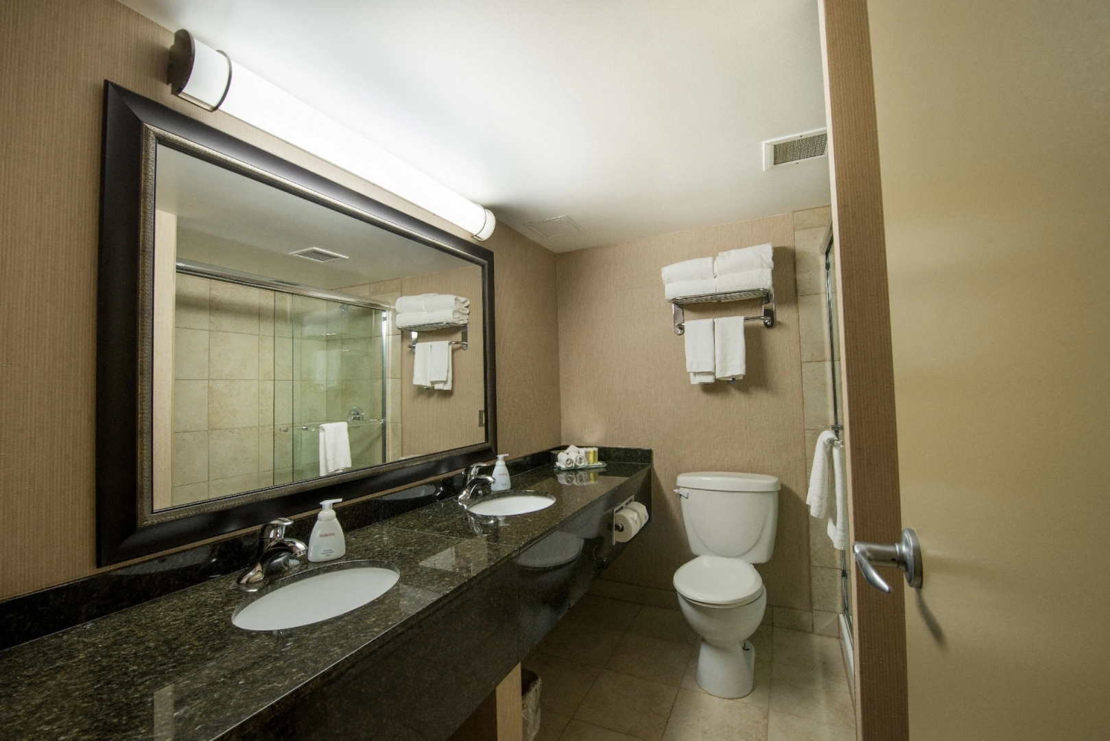 Superior Inn Hotel and Conference Centre Thunder Bay