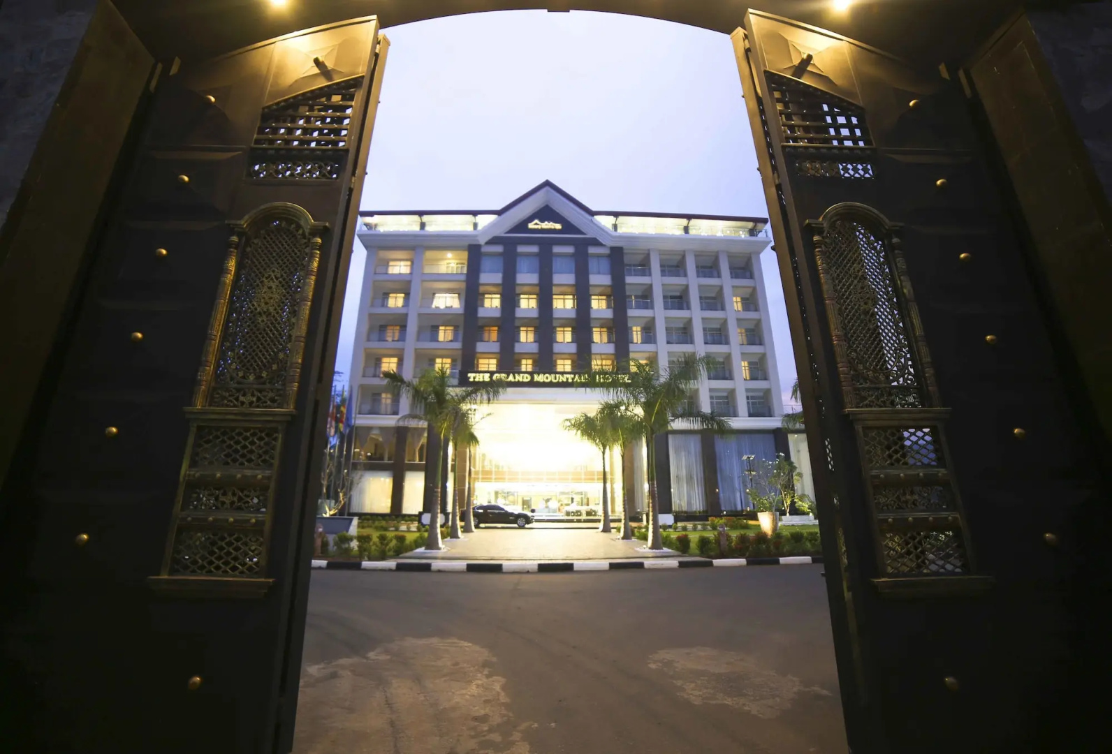 The Grand Mountain Hotel