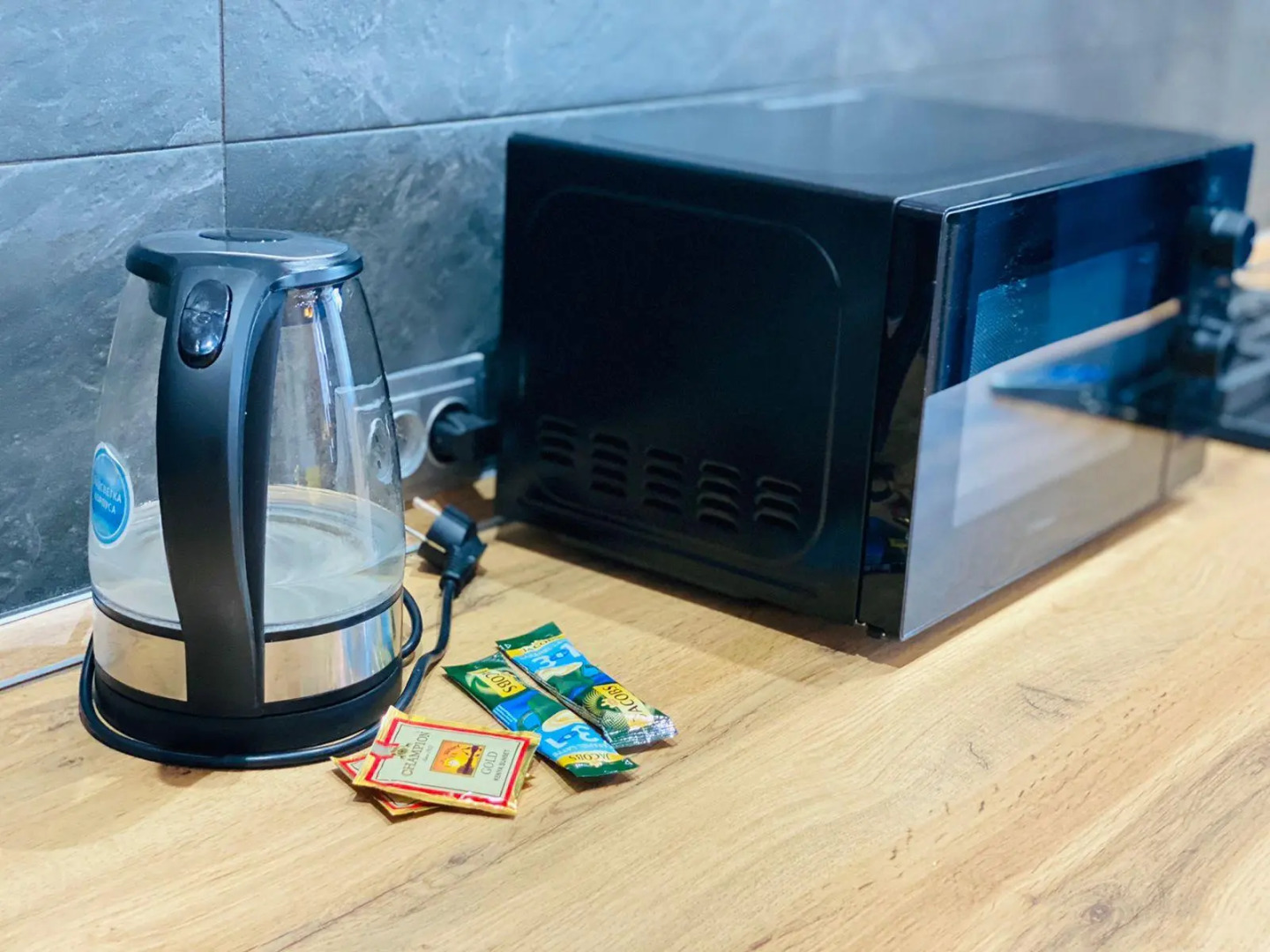 Light House (Лайт Хаус) на проспекте Алии Молдагуловой 30Б