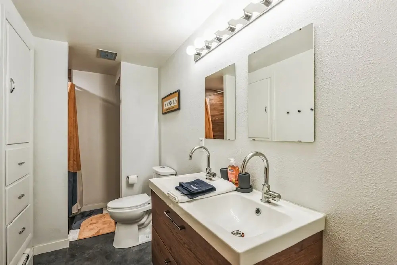 Iowa City 4br Backyard Walk To Stadium 4 Bedroom Home