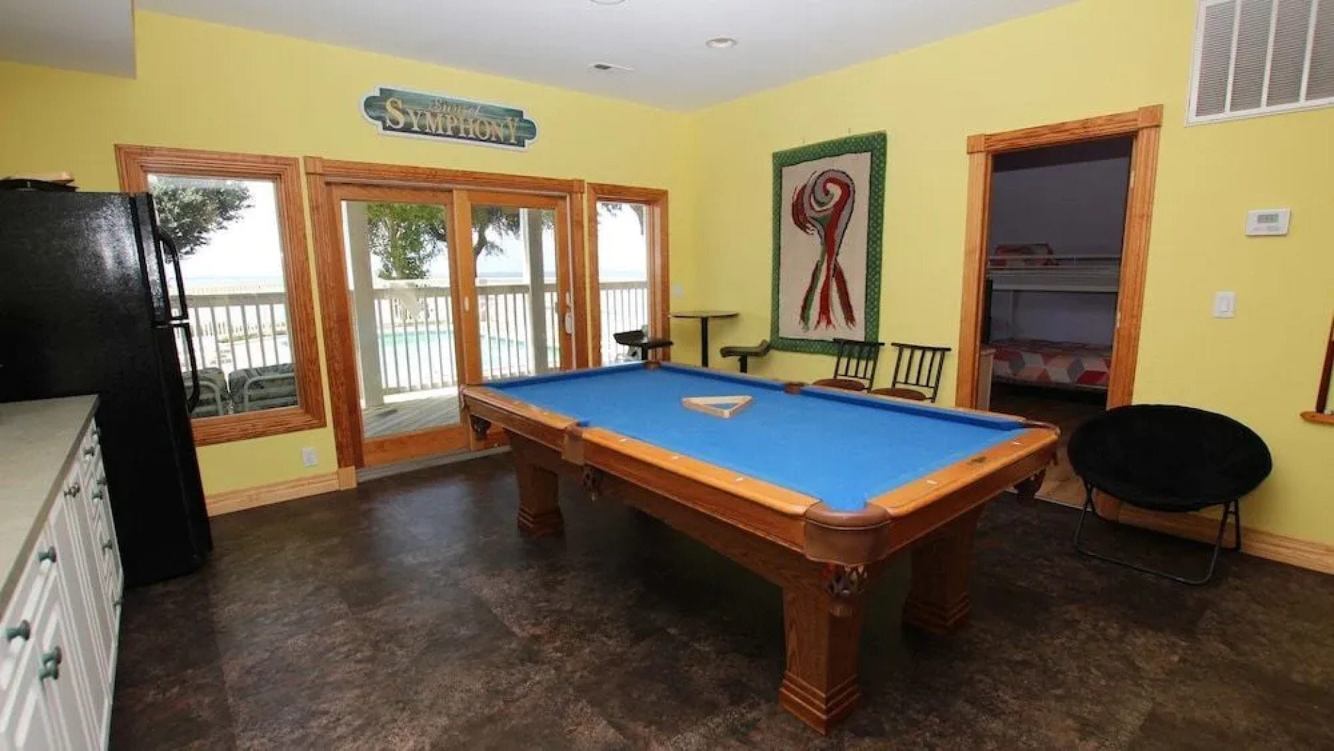 Sound and Color - 8 Br Home