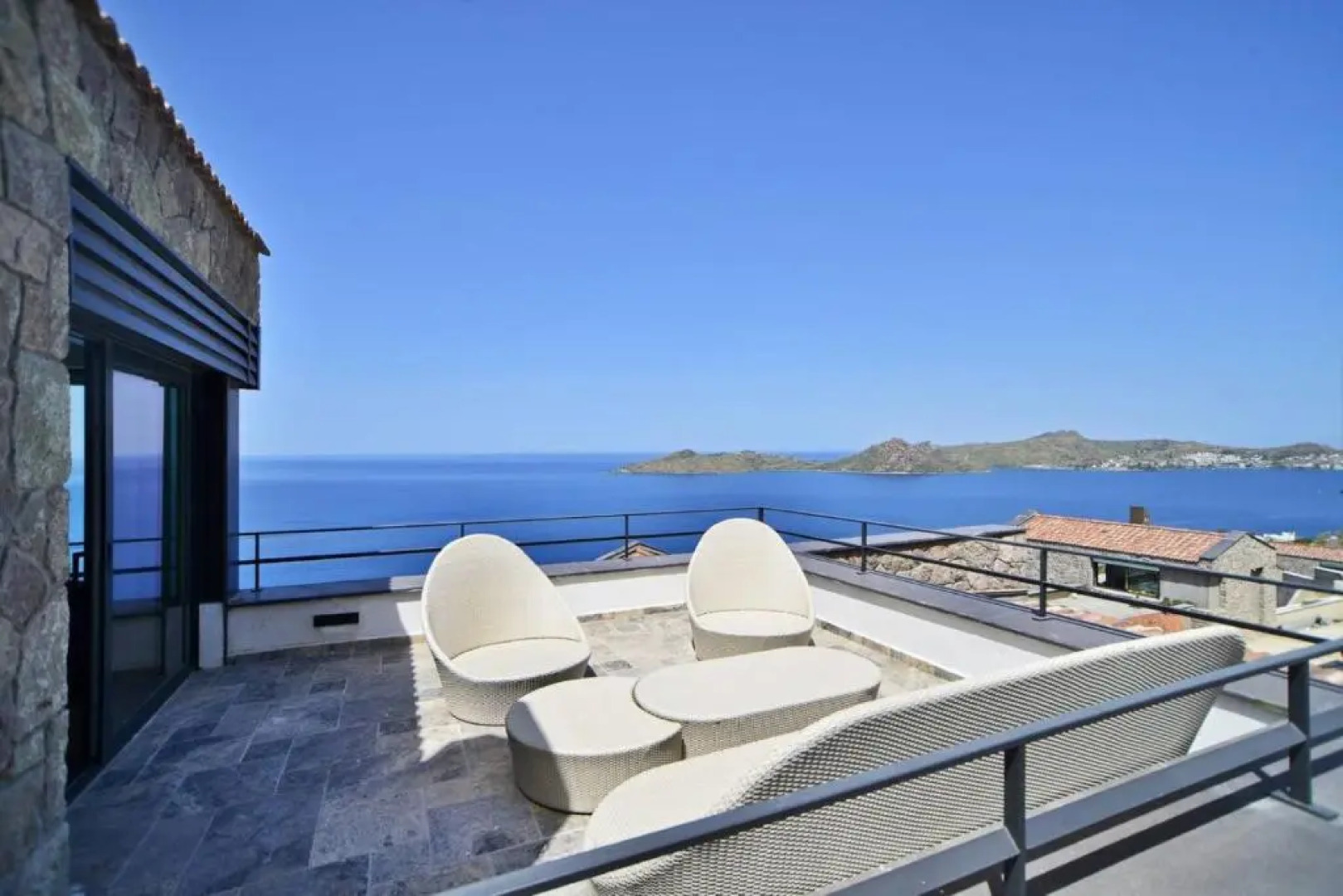 4 Bedroom Luxury Villa Located in Yalikavak With Marvelous Sea View Tranquilit