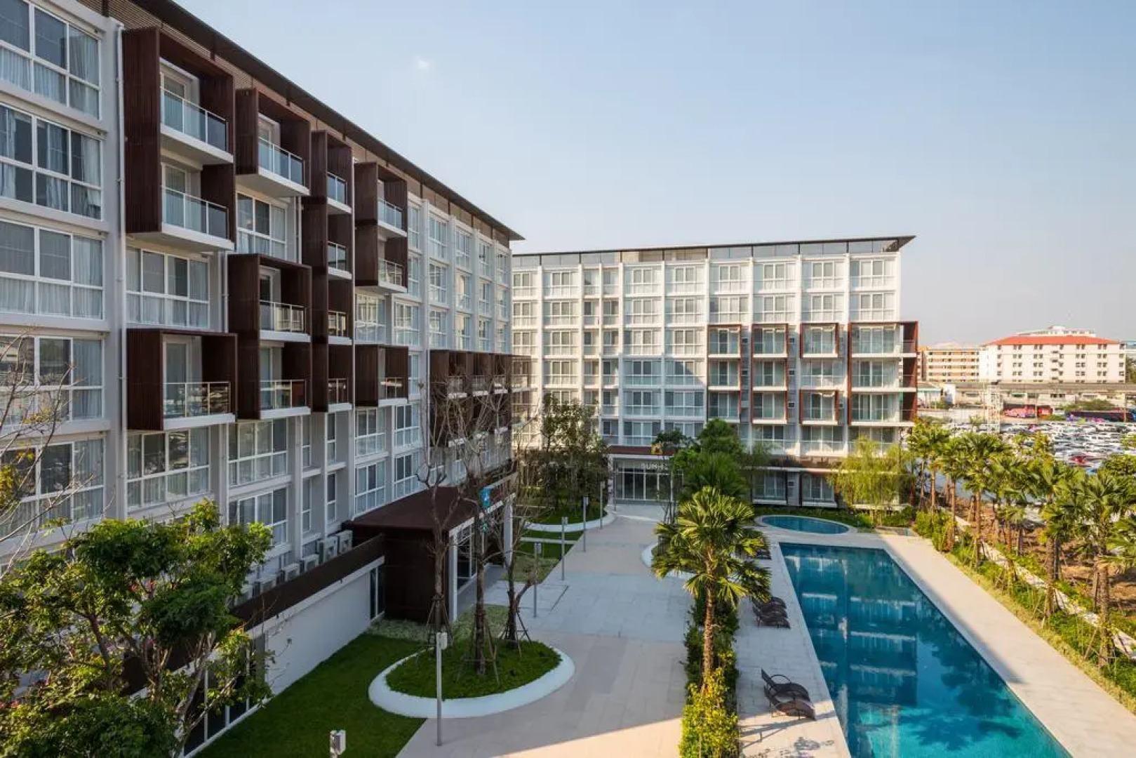 The Idle Hotel and Residence