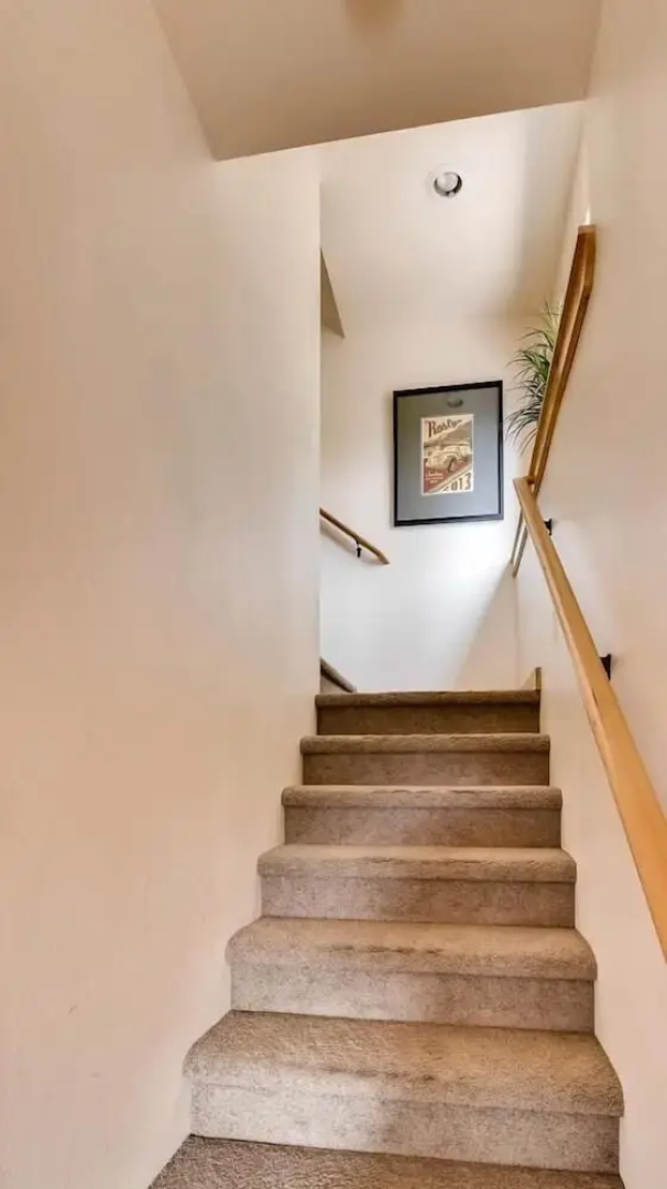 Roslyn Ridge Retreat