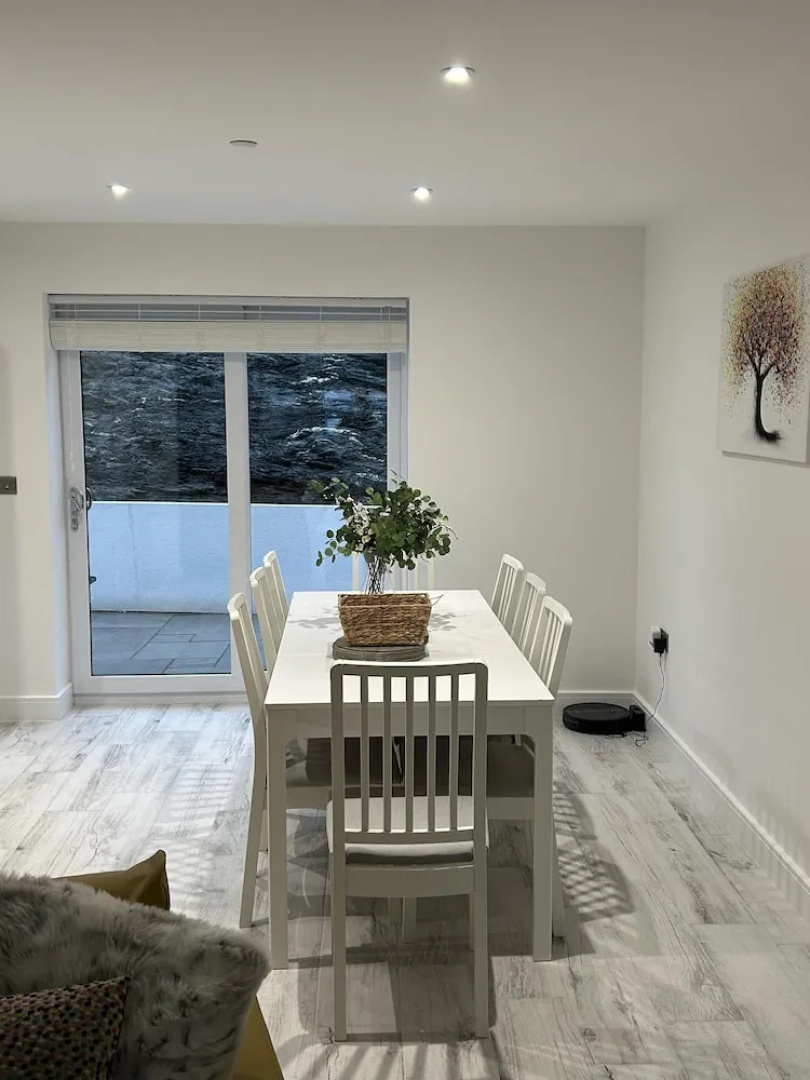 Impeccable 4-bed House in Trearddur Bay