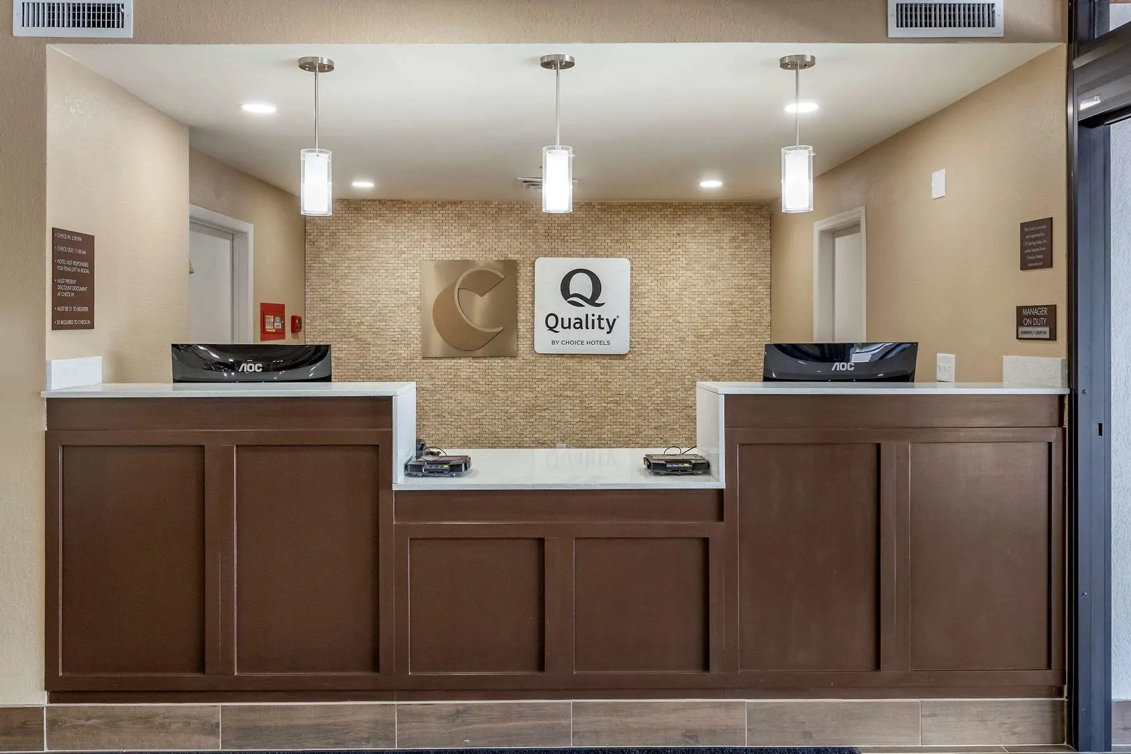 Quality Inn & Suites Spring Lake - Fayetteville Near Fort Liberty