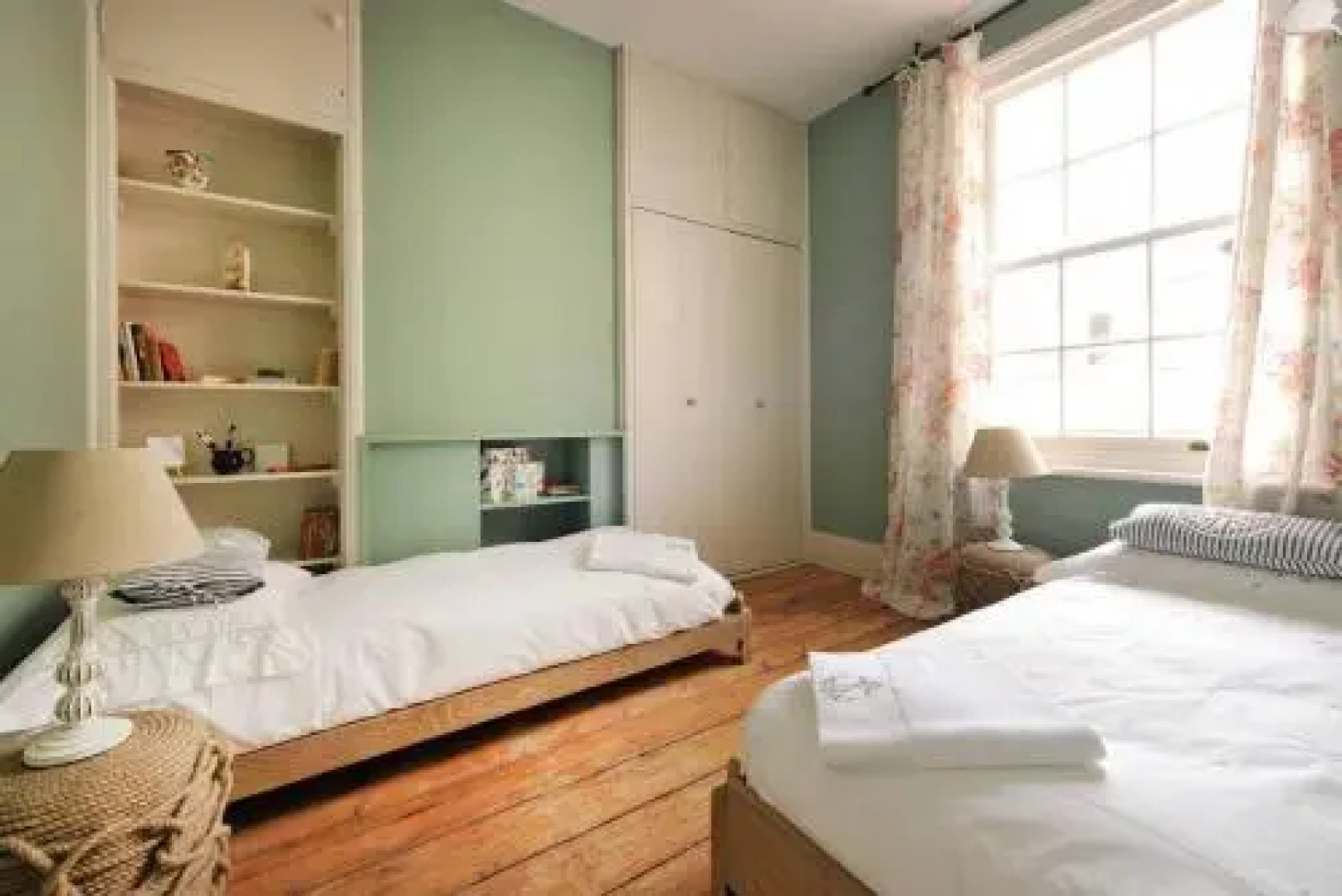 The Chocolate-Box * Aldeburgh