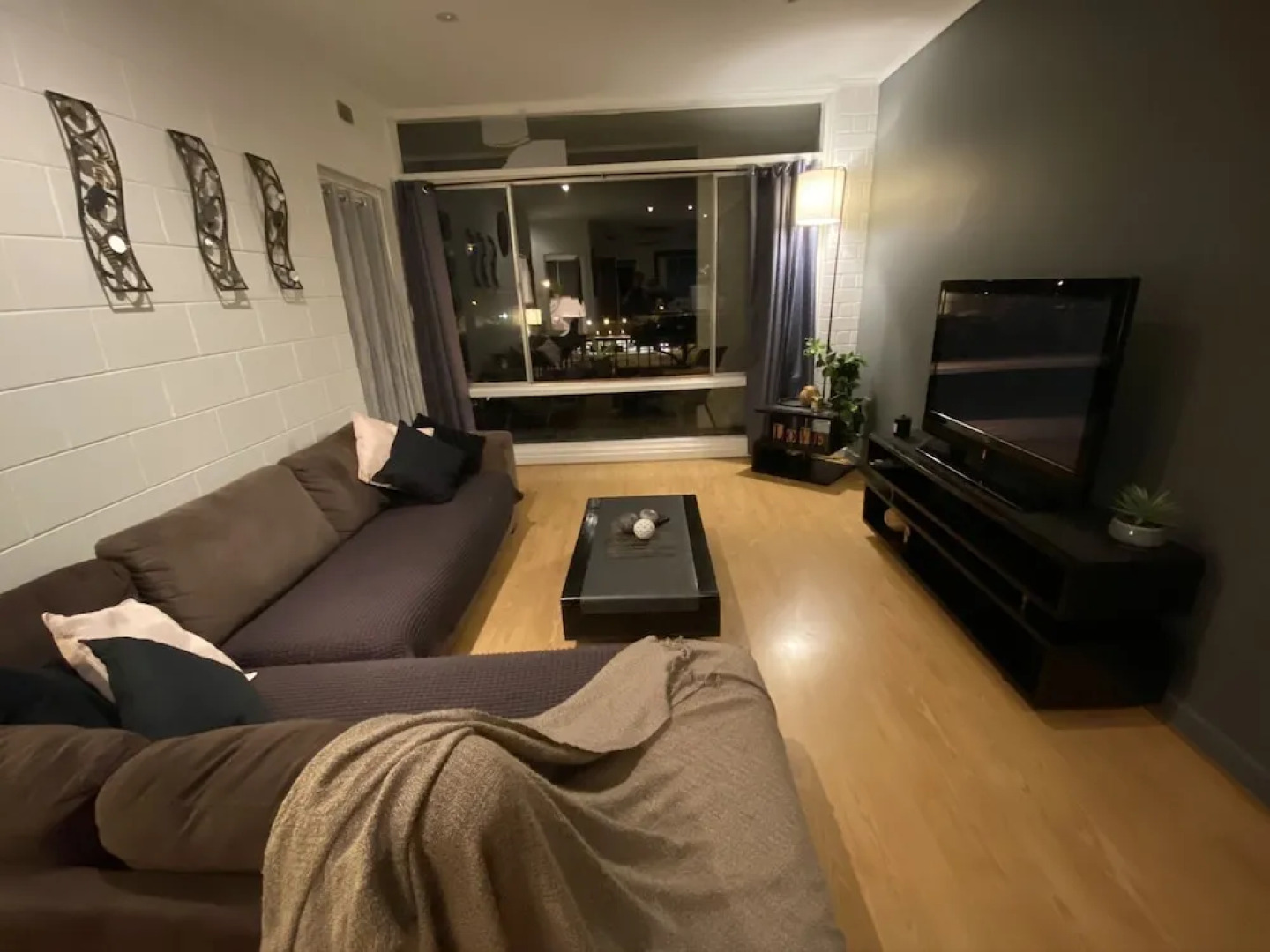 Apartment On Tennyson