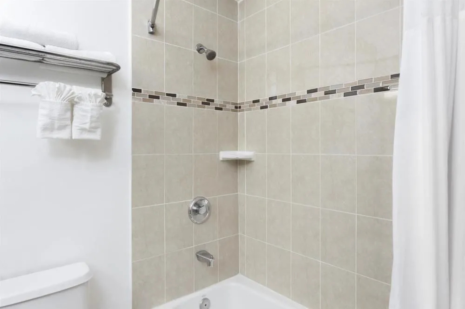 Days Inn & Suites Anaheim Resort