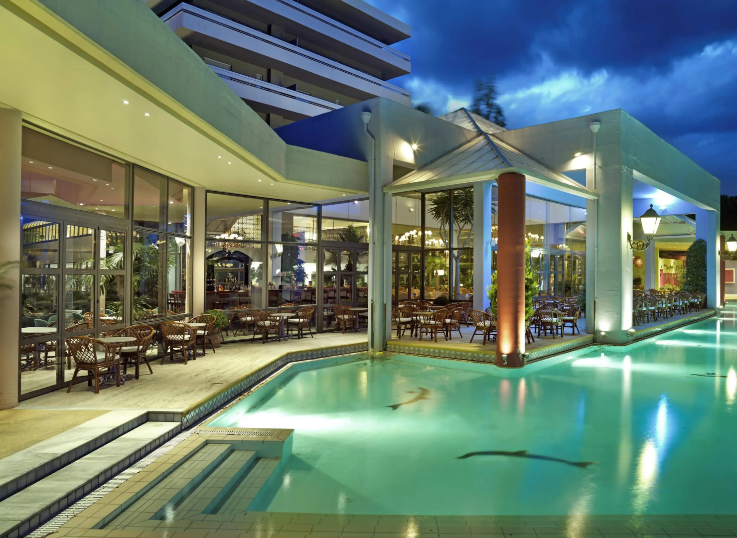 Dionysos Hotel