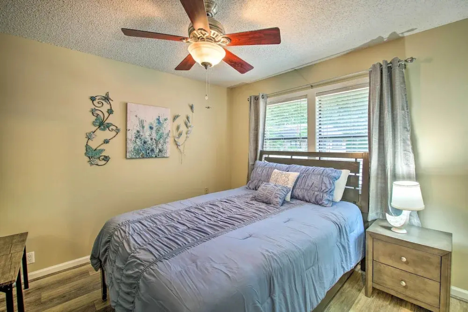 Furnished Deck & Grill: Hot Springs House