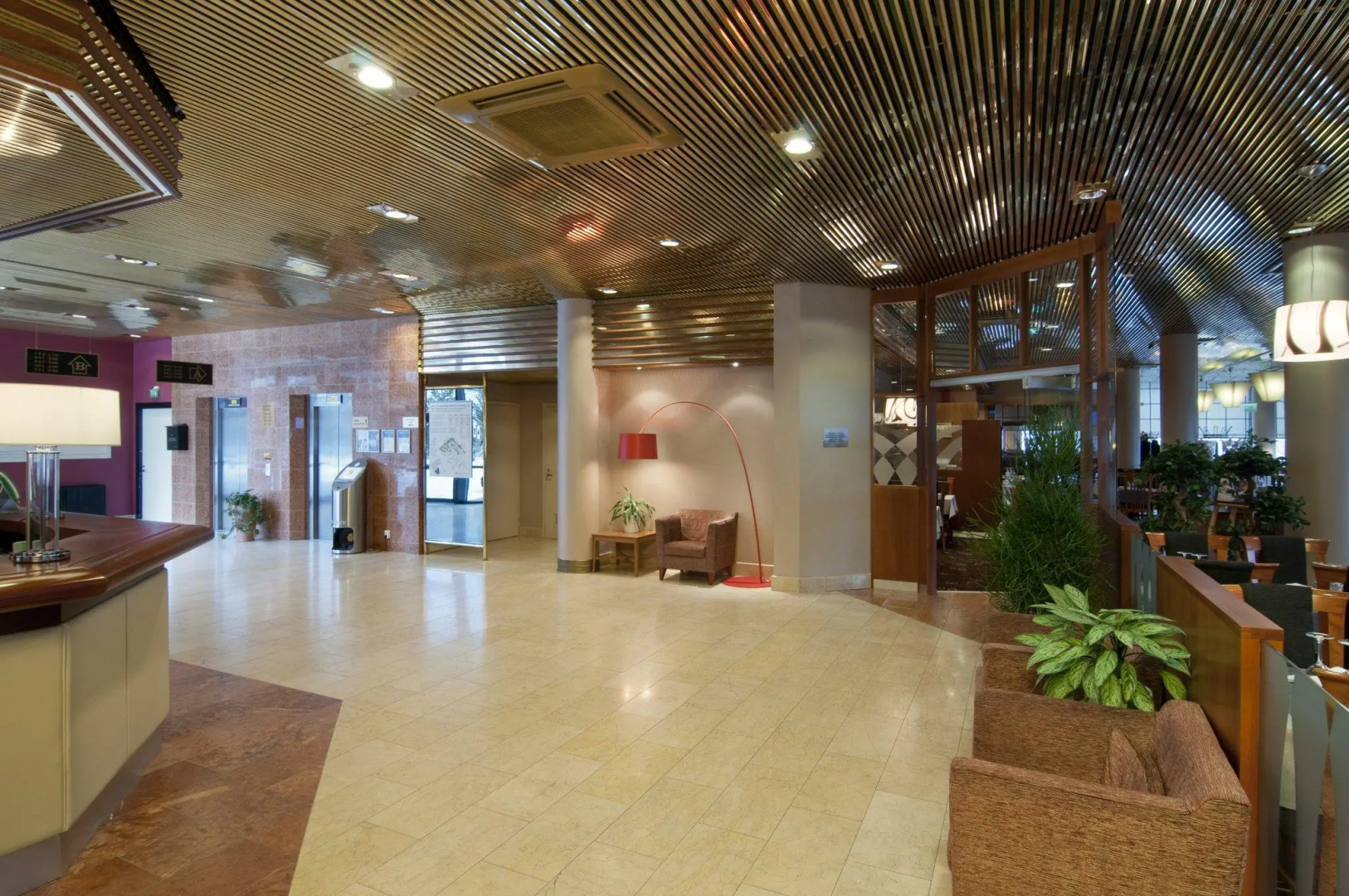Holiday Inn Helsinki - Vantaa Airport by IHG