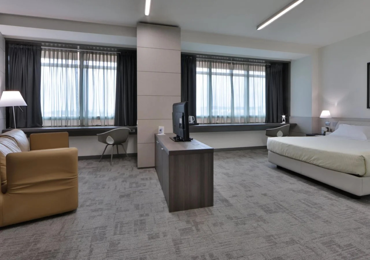 Отель Unahotels San Vitale Bologna