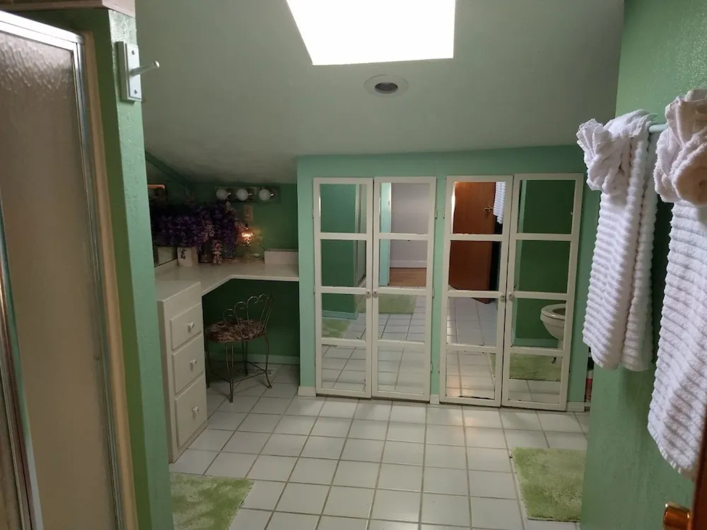 Beaver Lake Heavenly Hideaway B&B