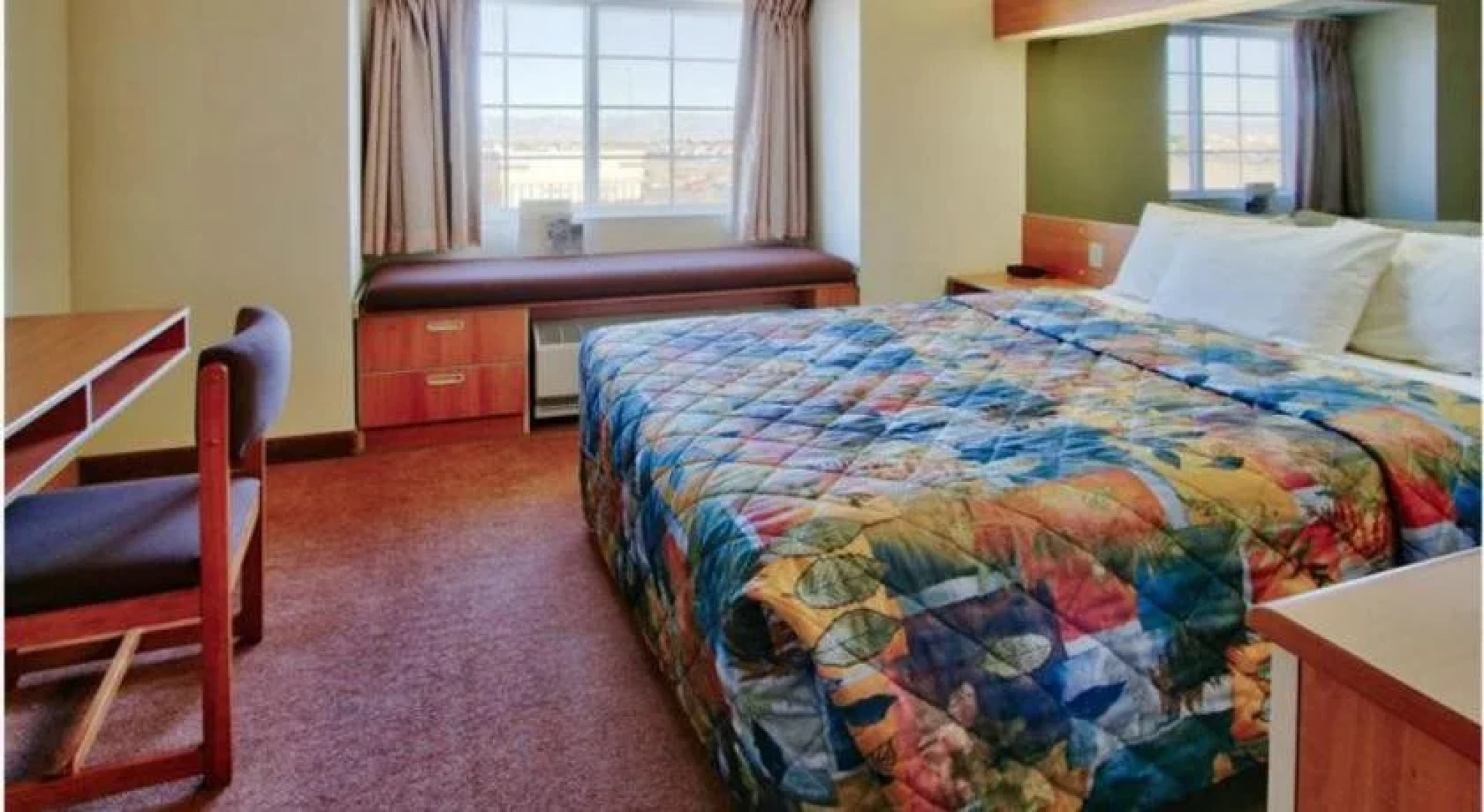 Western Skies Inn And Suites