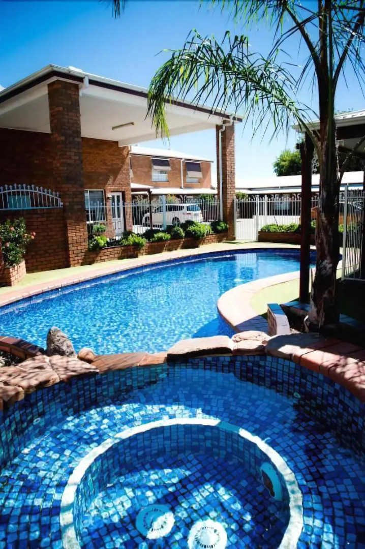 The Charles Sturt Motor Inn