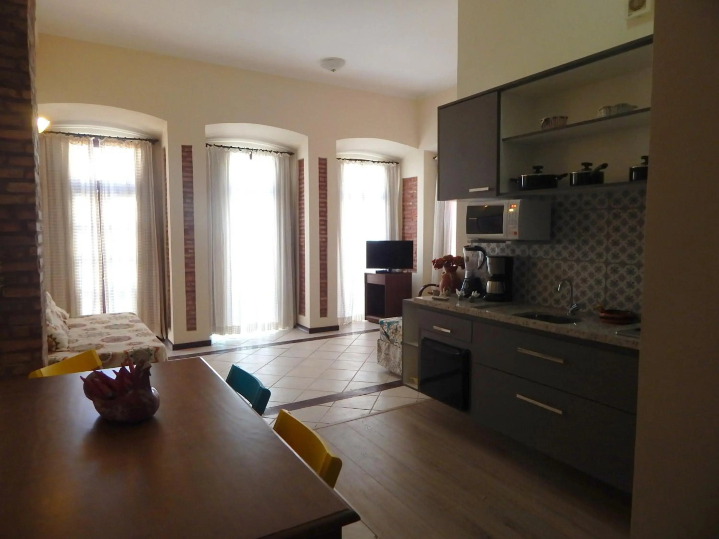 Solar do Carmo Suites & Apartments