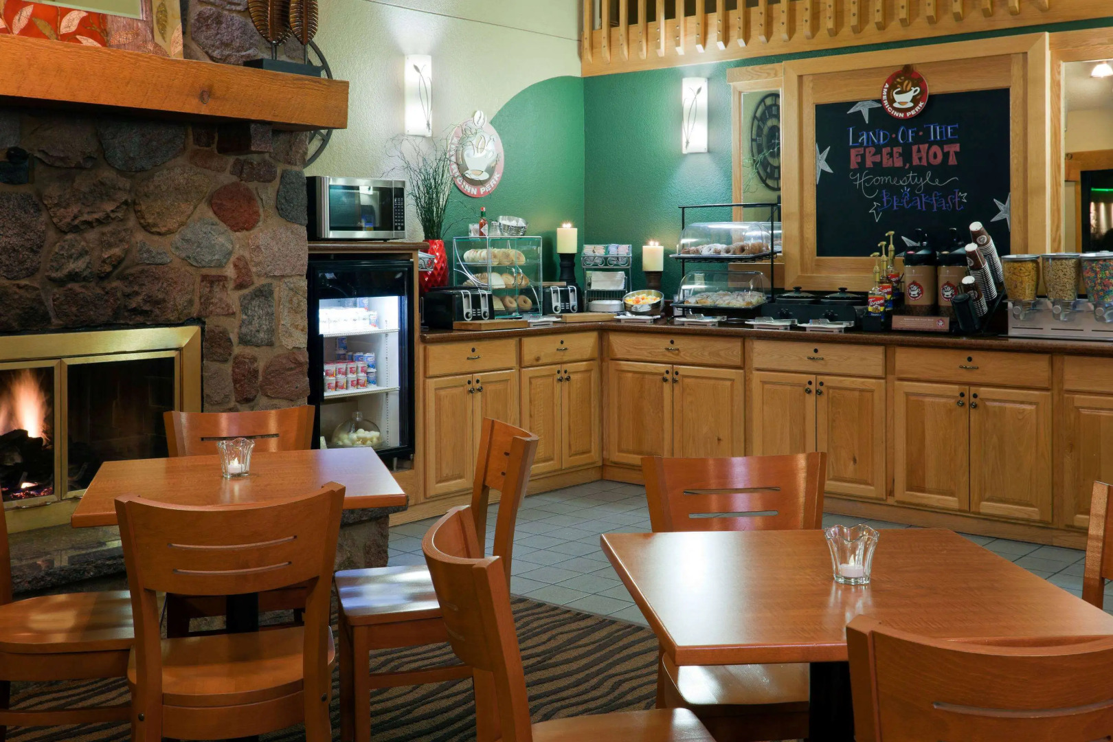 AmericInn by Wyndham Worthington