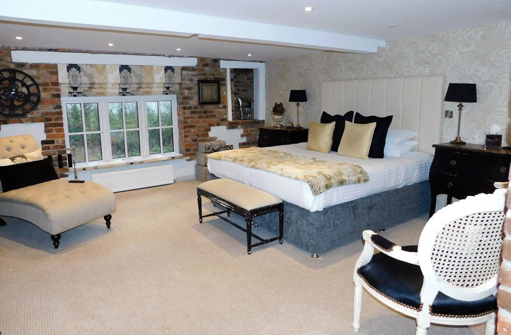 The Crescent Turner Hotel