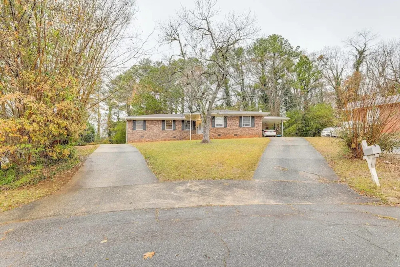 15 Mi to Dtwn Atlanta: Home w/ In-unit Laundry