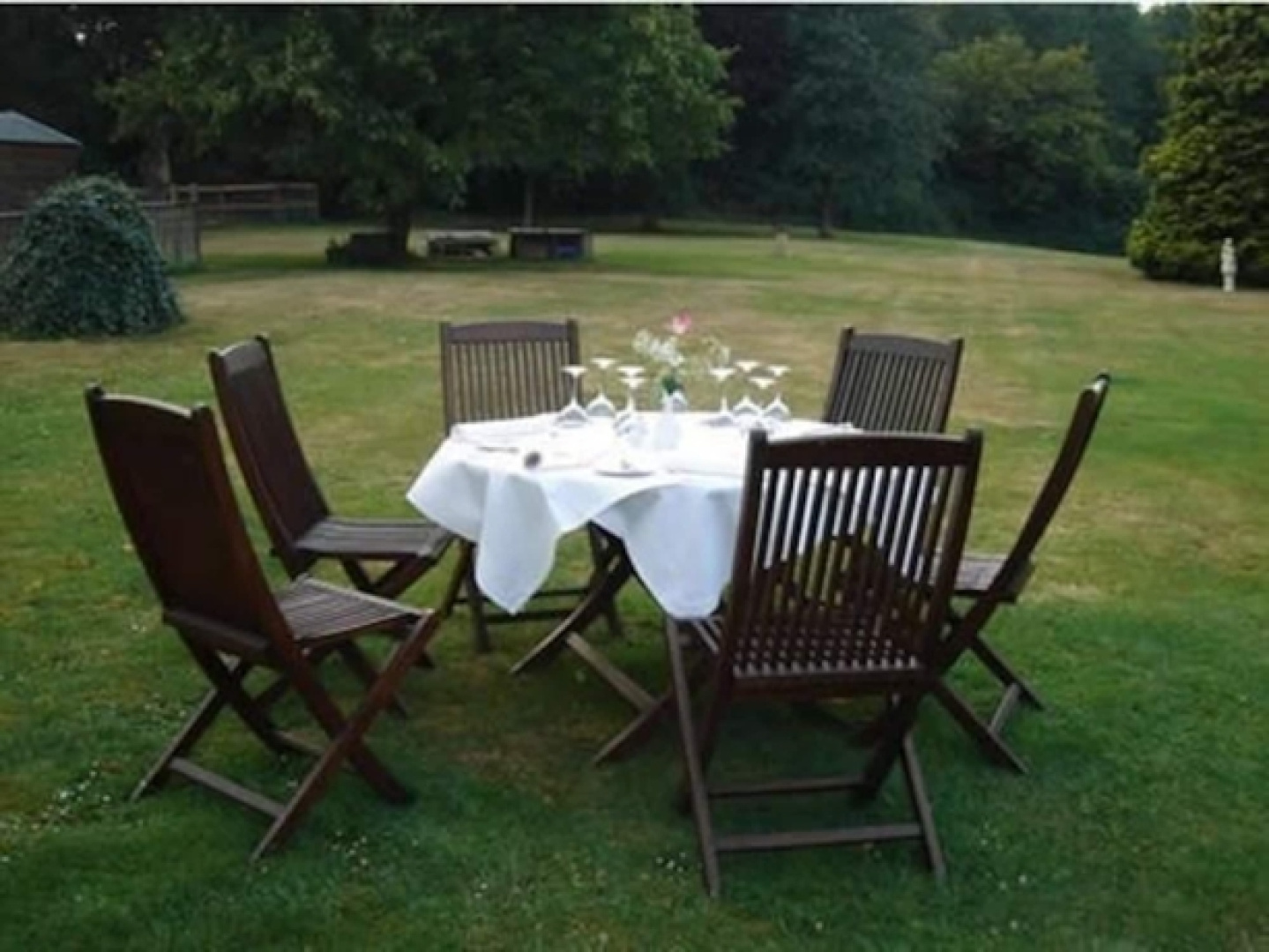 Farthings Hotel and Restaurant