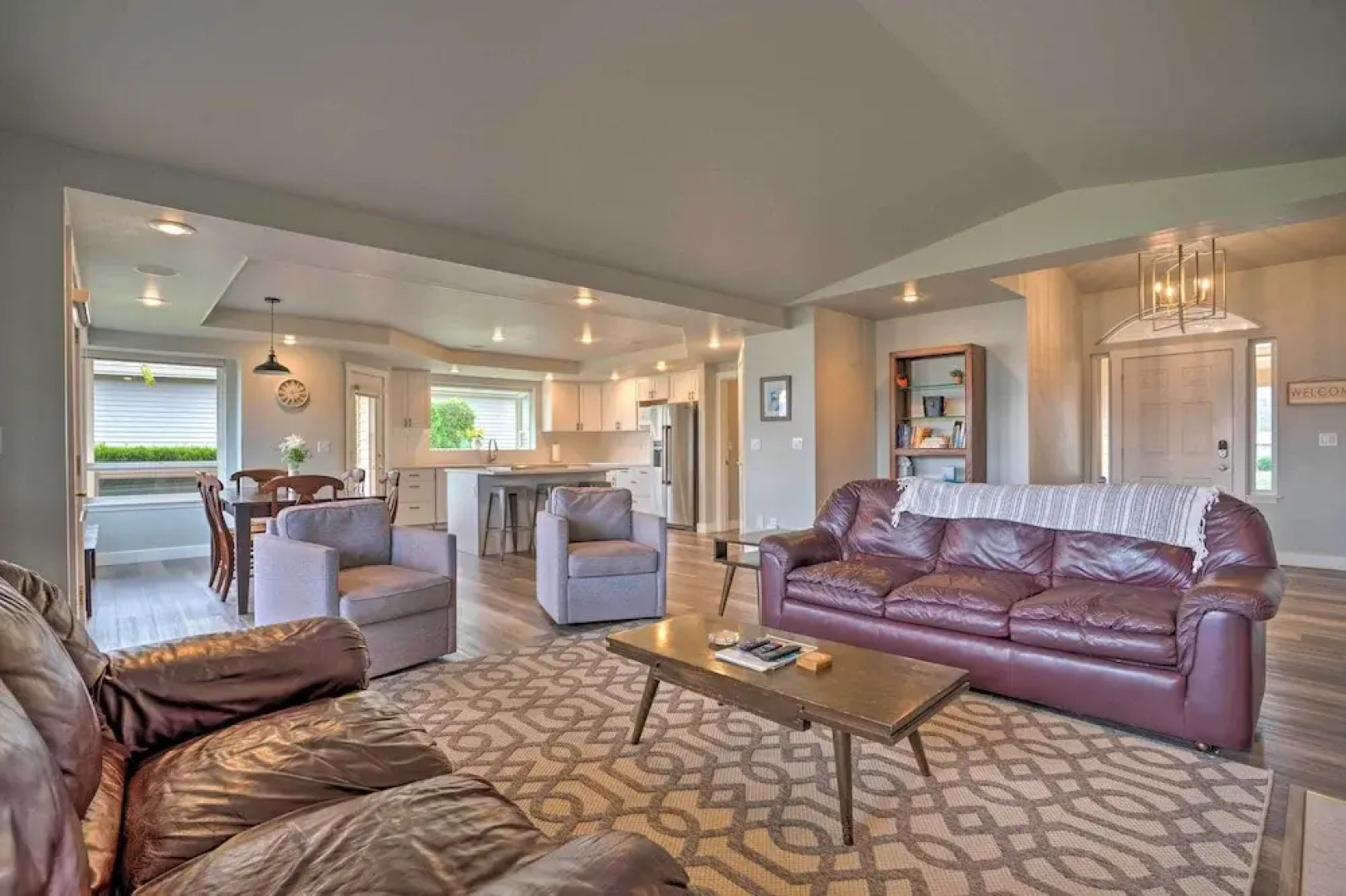 Manson Villa w/ Hot Tub ~ 1 Mi to Wineries!