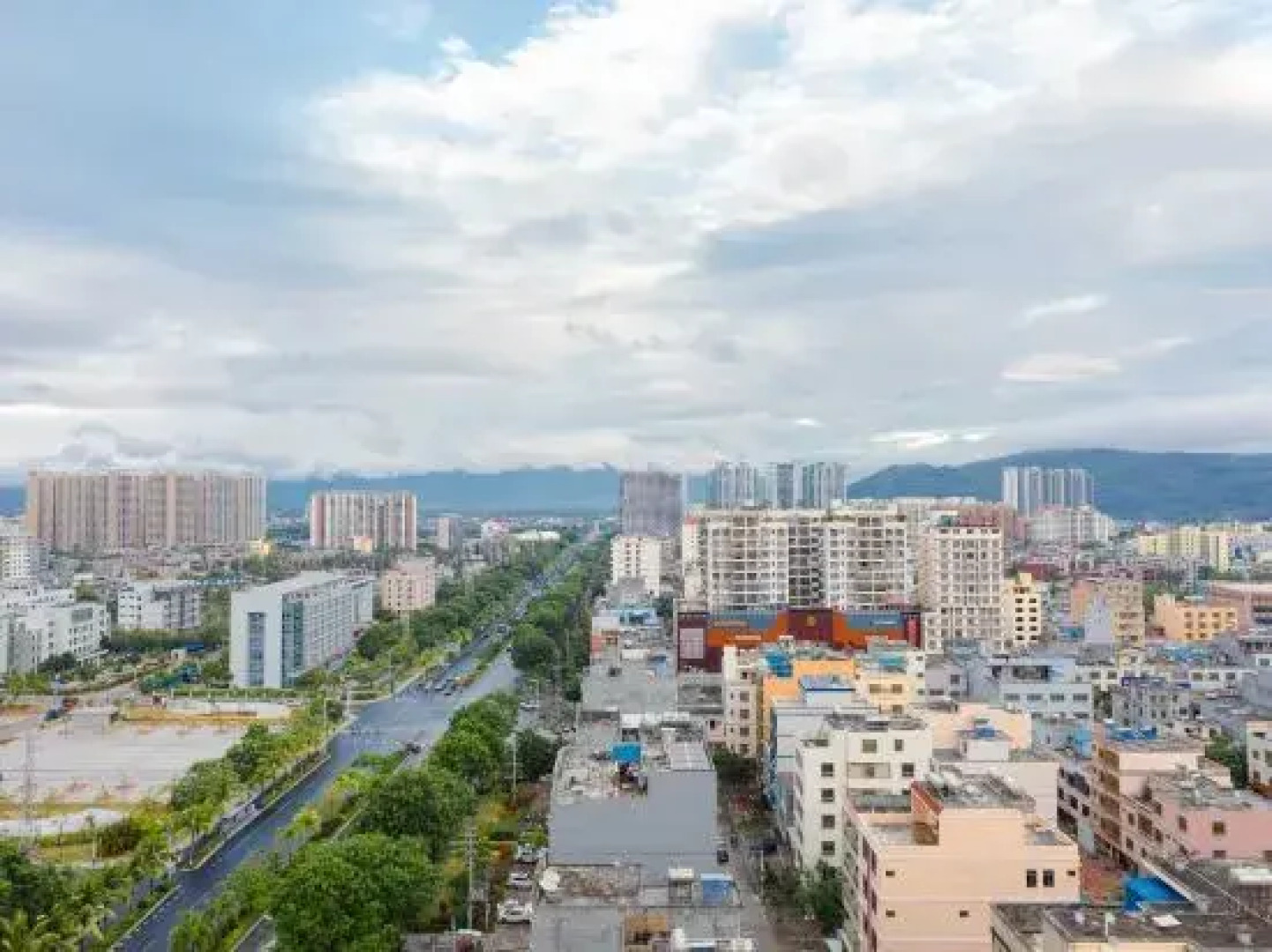 Yiyuan Lanbao Hotel Lingshui