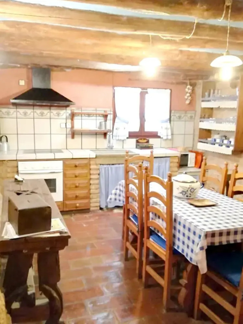 House With 5 Bedrooms in Santa Cruz de Moncayo, With Terrace