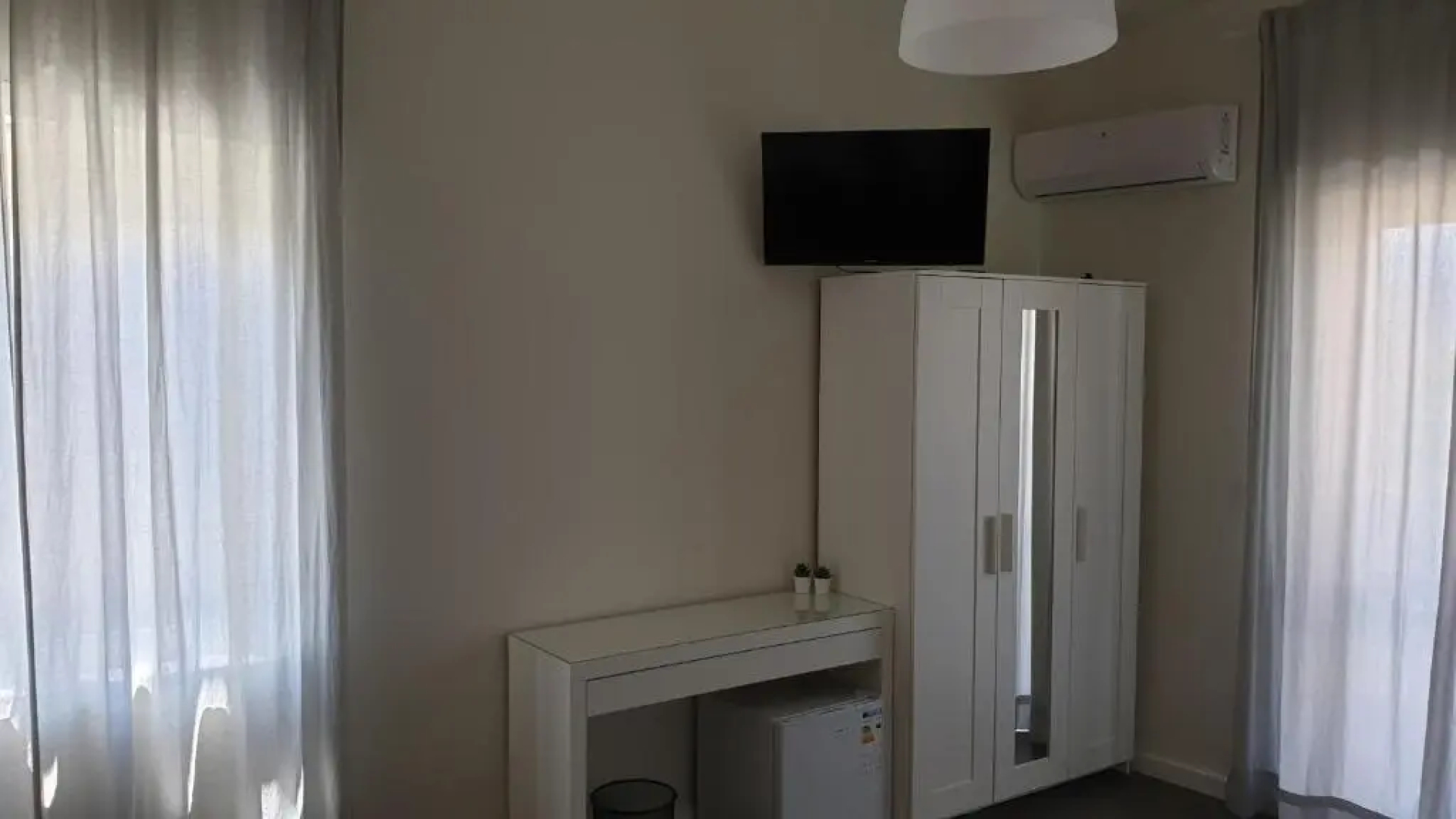Marina bay house