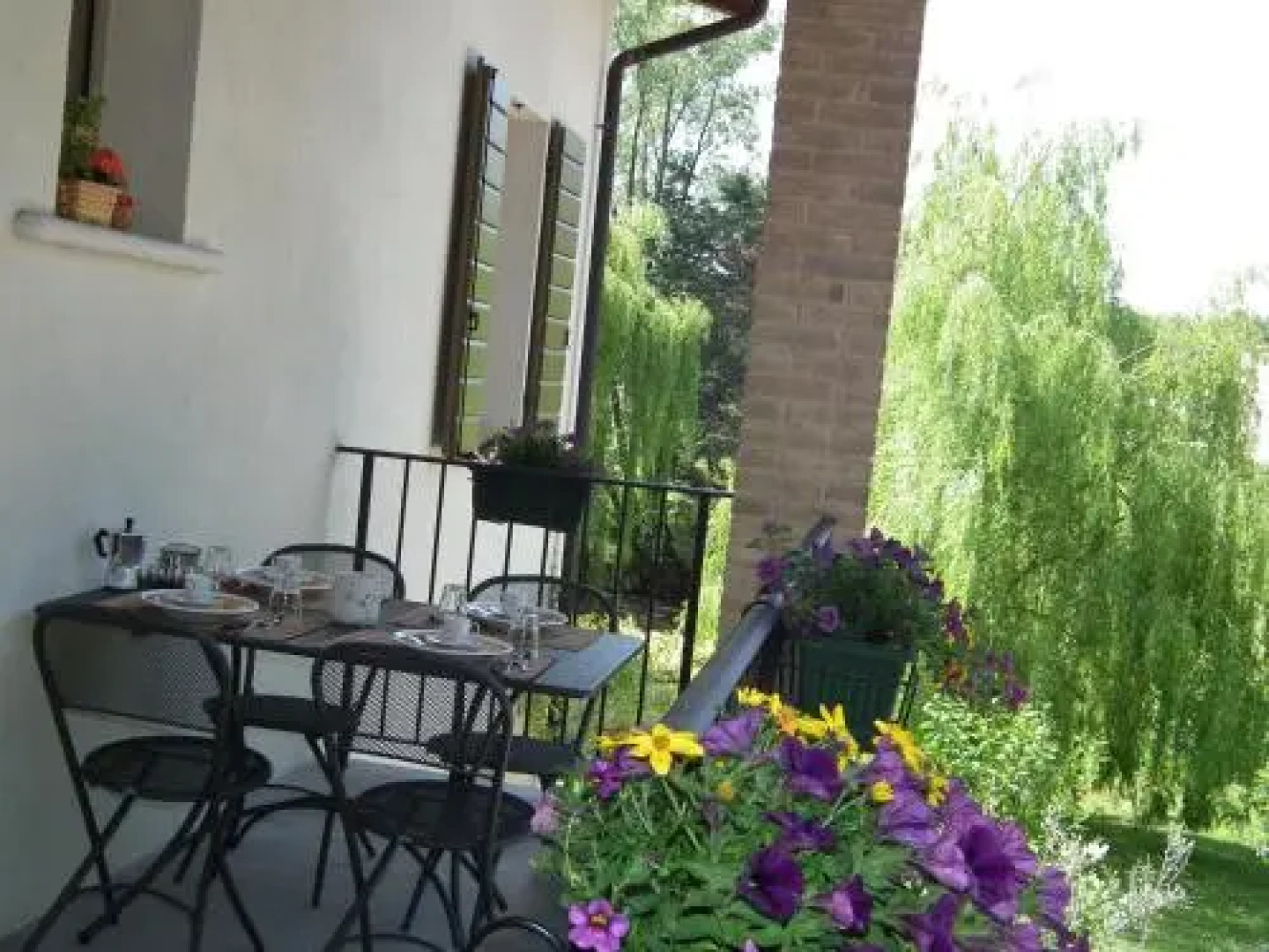 L'isolo B&b And Apartments