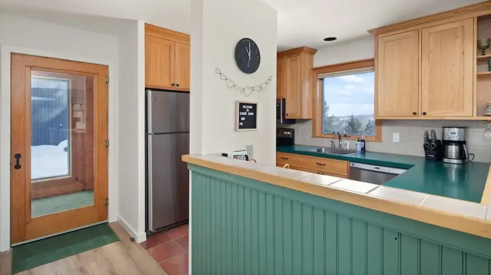 Clyde's Cabin 4 Bedroom Home