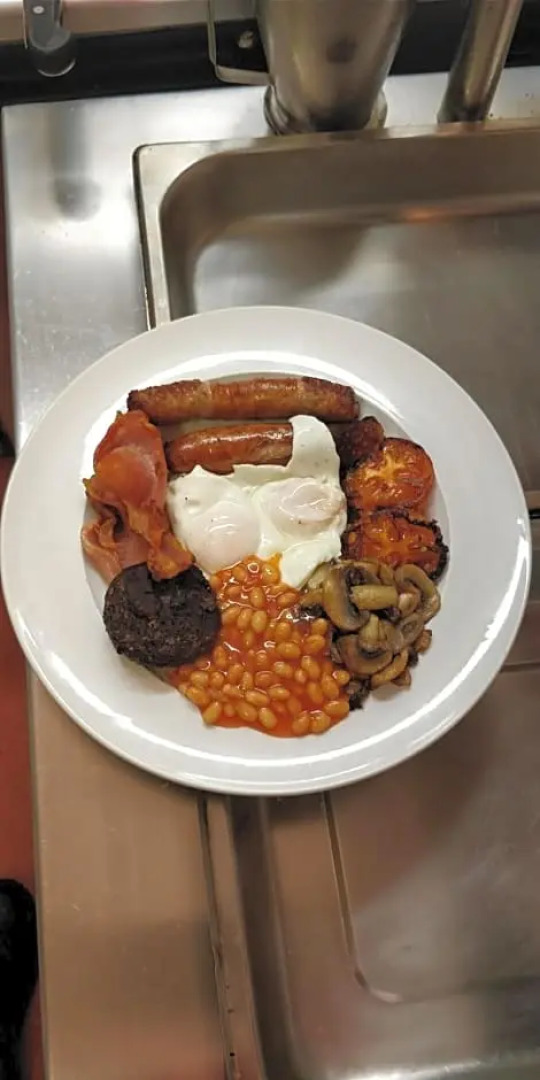 The Three Wheat Heads