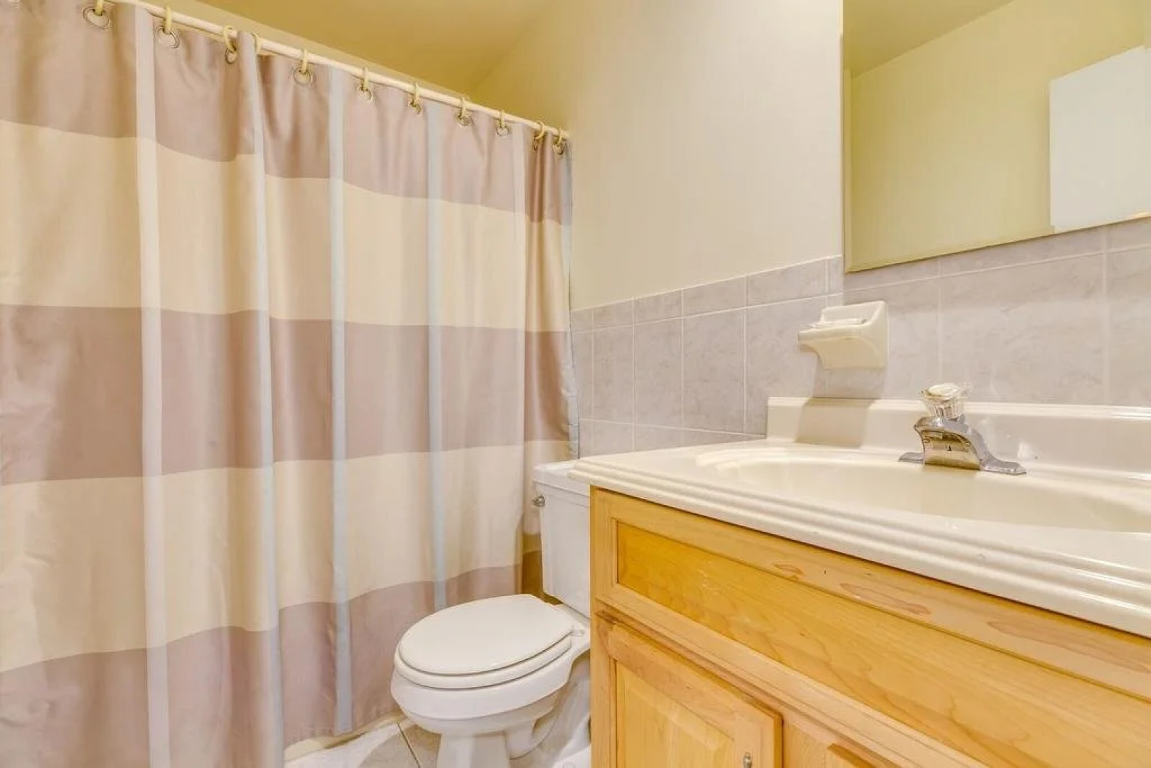 Colonial Shores Resort