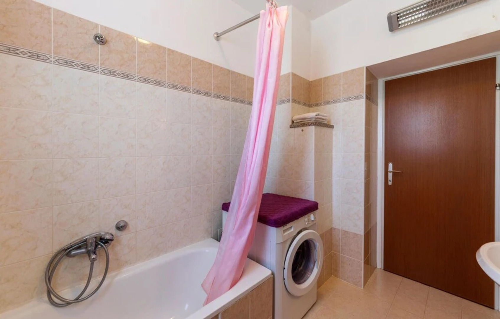 Stunning Home in Labin With 2 Bedrooms