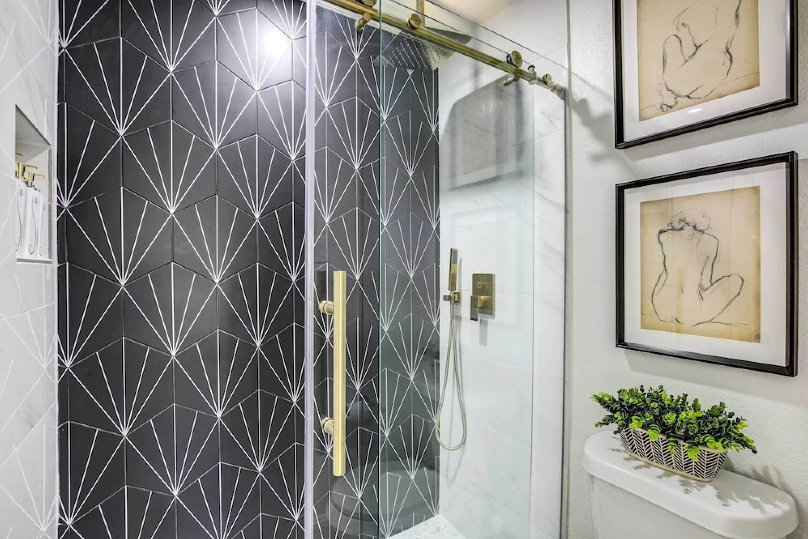 Stylish Allen Home Near Watters Creek Village